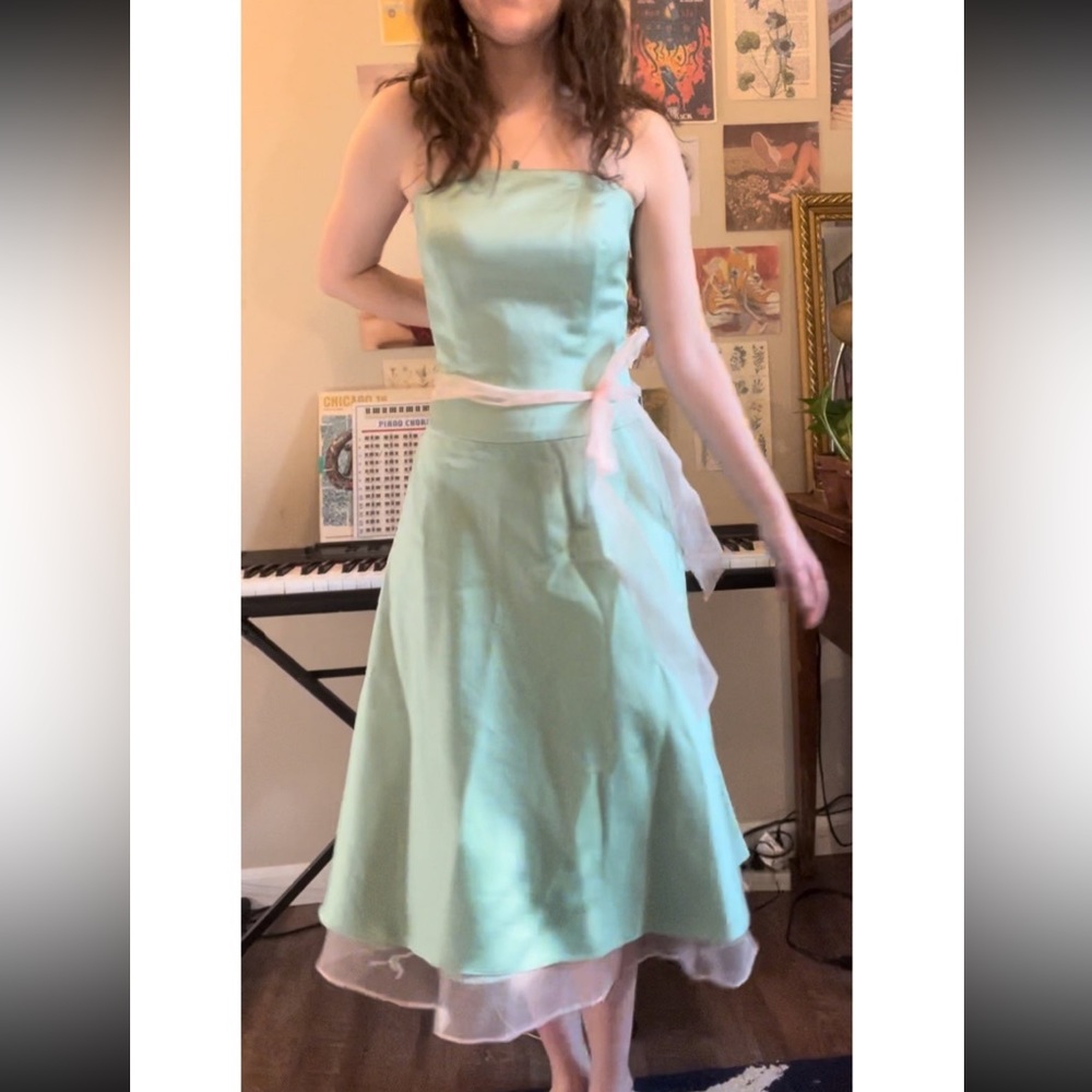 green silky 50s style strapless dress